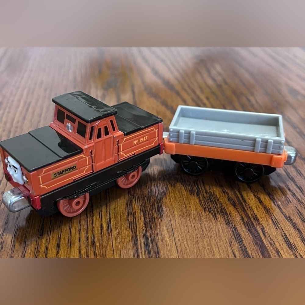 Thomas & Friends Die Cast Railway Train Tank Engine - Stafford‎ & Railway Car